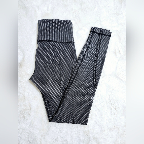 Lululemon Cadence Crusher Tight Wome size 6 Reflective Running Zip Pockets - Picture 13 of 14